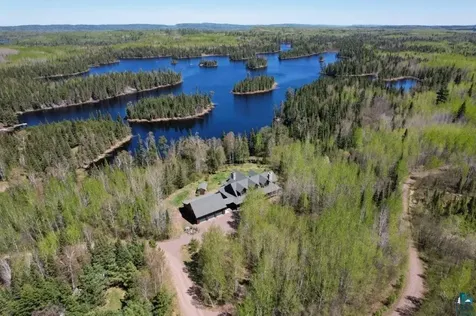 48 Wolf Point Trail Grand Marais MN 55604
