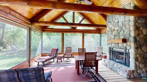 48 Wolf Point Trail Grand Marais MN 55604