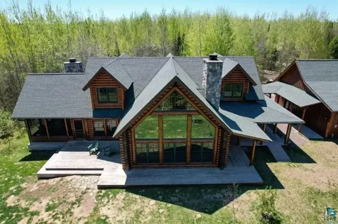 48 Wolf Point Trail Grand Marais MN 55604