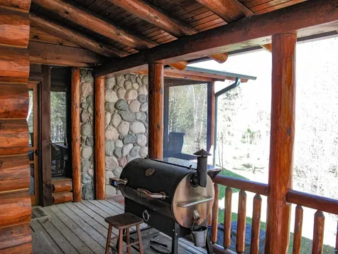 48 Wolf Point Trail Grand Marais MN 55604