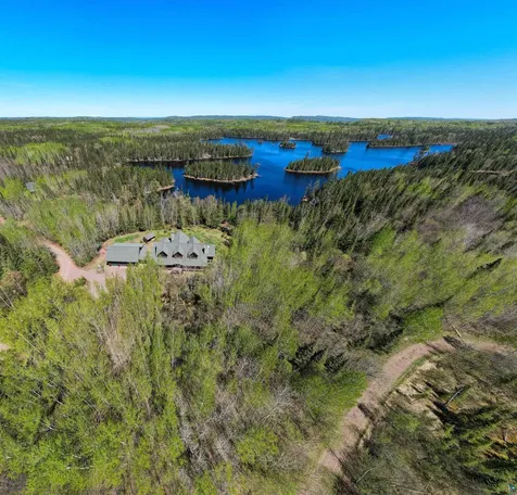 48 Wolf Point Trail Grand Marais MN 55604