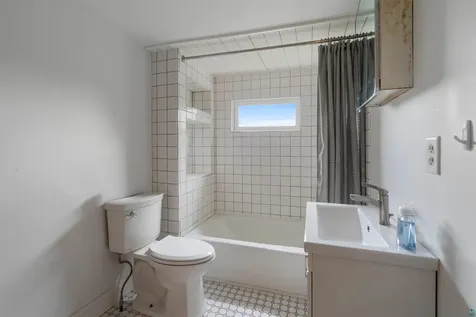 1428 Fern Avenue Duluth MN 55805