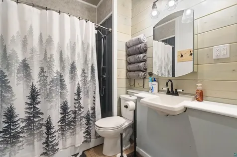 6116 N Tischer Road Duluth MN 55804