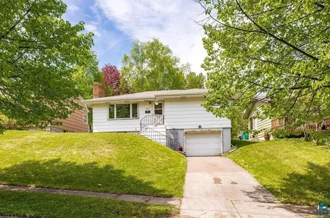 2627 W 15th Street Duluth MN 55806