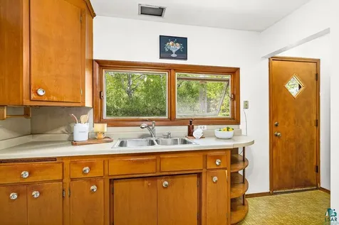 2627 W 15th Street Duluth MN 55806