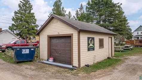 955 E Sheridan Street Ely MN 55731