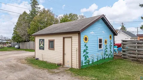 955 E Sheridan Street Ely MN 55731