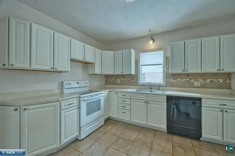 411 NW 9th Street Chisholm MN 55719
