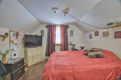417 Arlington Road Hoyt Lakes MN 55750-0000