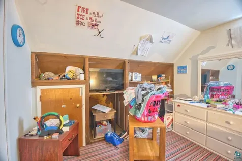 417 Arlington Road Hoyt Lakes MN 55750-0000