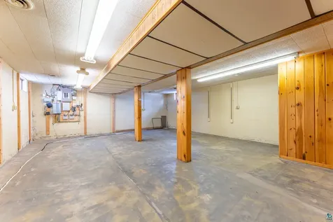 1600 E Sheridan Street Ely MN 55731