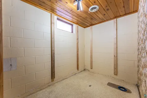 1600 E Sheridan Street Ely MN 55731