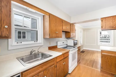 16 S 25th Avenue E Duluth MN 55812