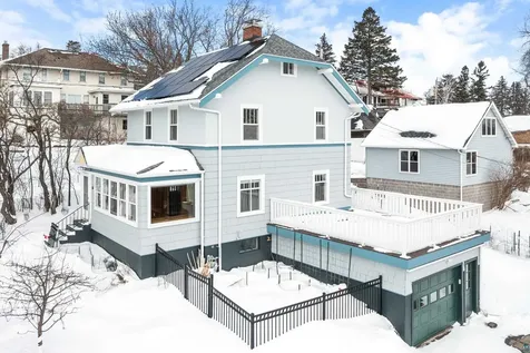 16 S 25th Avenue E Duluth MN 55812