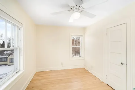 16 S 25th Avenue E Duluth MN 55812