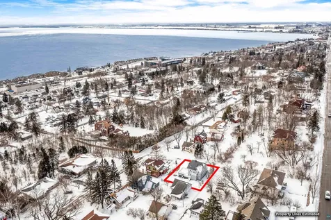 16 S 25th Avenue E Duluth MN 55812
