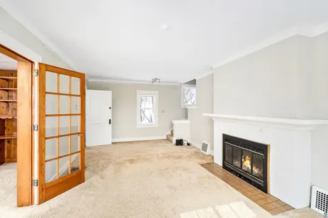 16 S 25th Avenue E Duluth MN 55812