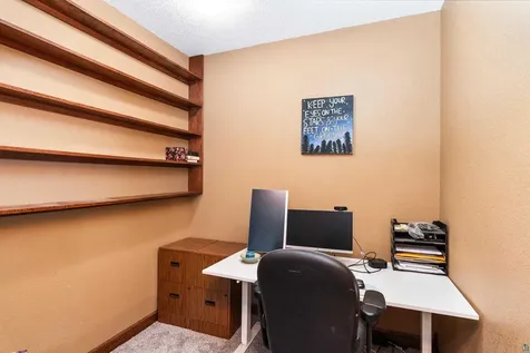 4512 Boulder Dam Road Duluth MN 55803