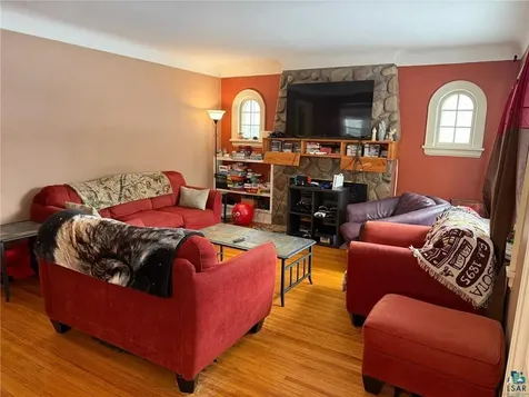 1916 Lawn Street Duluth MN 55812-8440