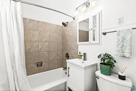4025 Gladstone Street Duluth MN 55804