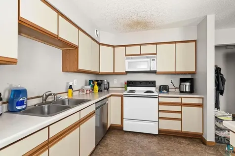 2417 Vermilion Road Duluth MN 55803