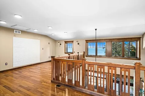 5220 London Road Duluth MN 55804