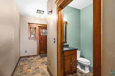5220 London Road Duluth MN 55804