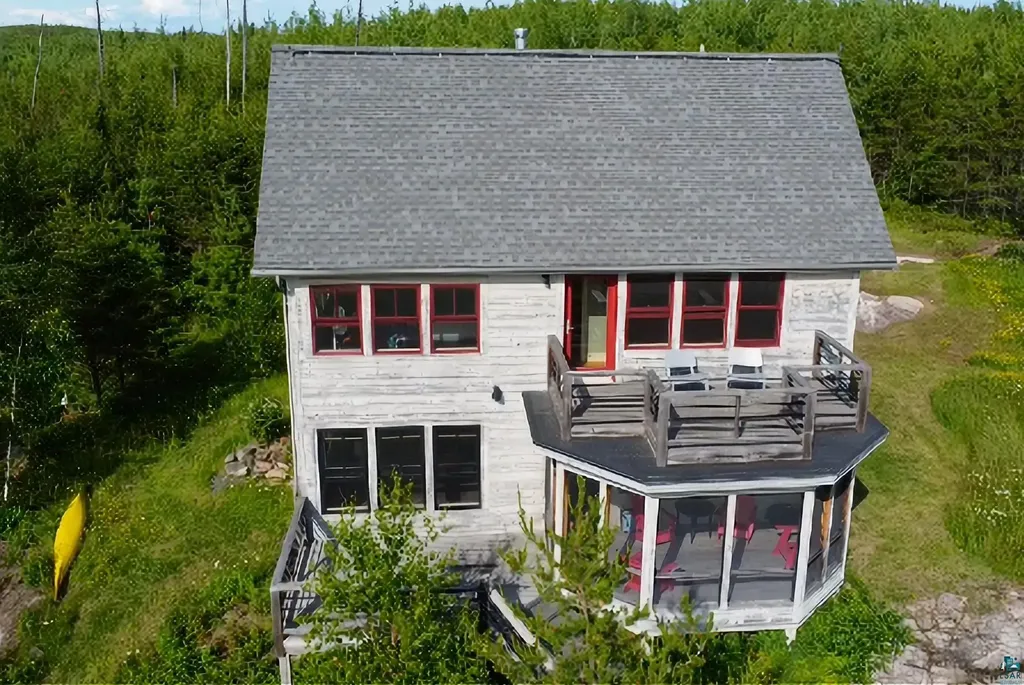 15 Blankenburg Lane Grand Marais MN 55604