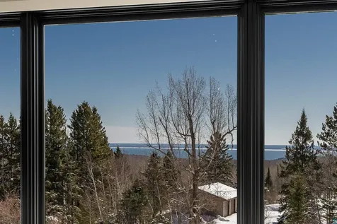 3273 Strand Road Duluth MN 55803