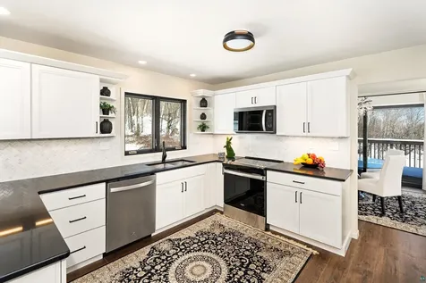 3273 Strand Road Duluth MN 55803