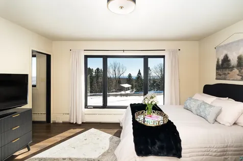 3273 Strand Road Duluth MN 55803