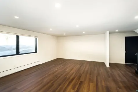 3273 Strand Road Duluth MN 55803