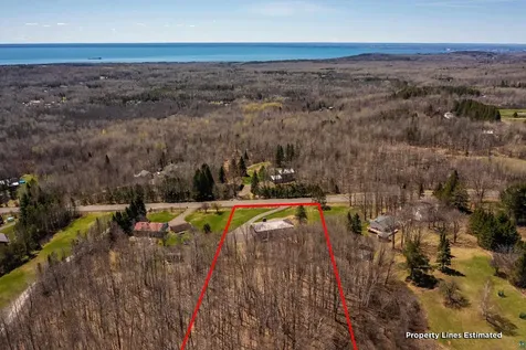 3273 Strand Road Duluth MN 55803