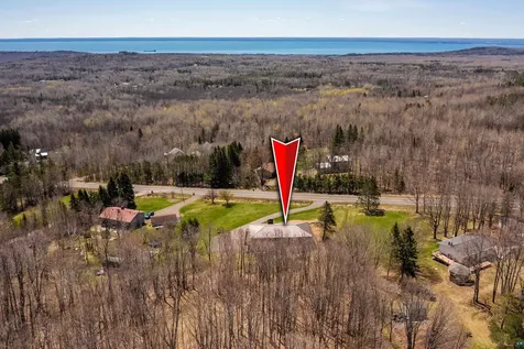 3273 Strand Road Duluth MN 55803