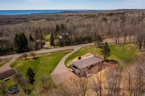 3273 Strand Road Duluth MN 55803