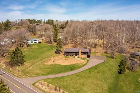 3273 Strand Road Duluth MN 55803