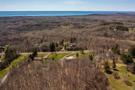 3273 Strand Road Duluth MN 55803