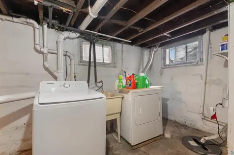 2424 W 2nd Street Duluth MN 55806