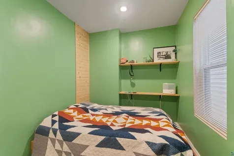 2424 W 2nd Street Duluth MN 55806