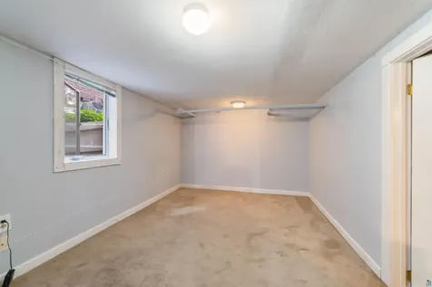 915 Grandview Avenue Duluth MN 55812