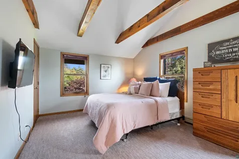 4 Lakeside Court Duluth MN 55804
