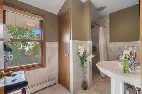 4 Lakeside Court Duluth MN 55804