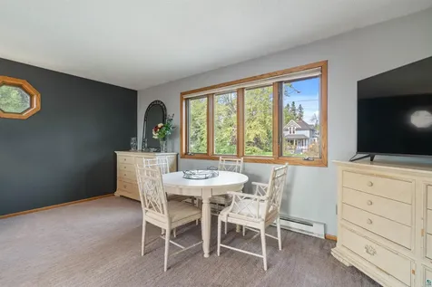 4 Lakeside Court Duluth MN 55804