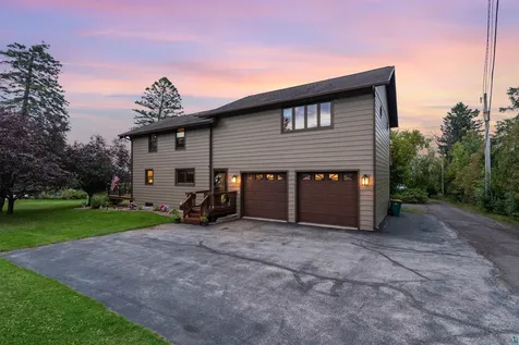 4 Lakeside Court Duluth MN 55804