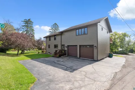 4 Lakeside Court Duluth MN 55804