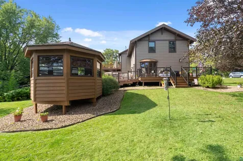 4 Lakeside Court Duluth MN 55804