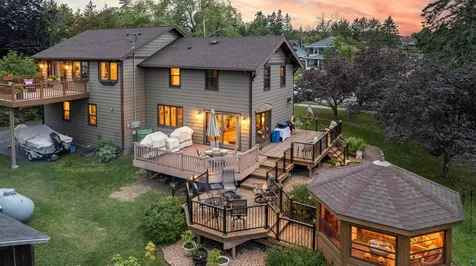 4 Lakeside Court Duluth MN 55804