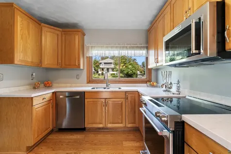 4 Lakeside Court Duluth MN 55804