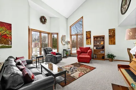 3241 Commonwealth Avenue Duluth MN 55808