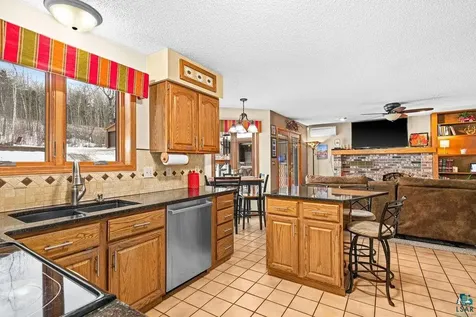 3241 Commonwealth Avenue Duluth MN 55808